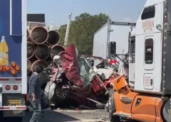 Reportan dos personas mw3rt4s y 15 lesionados tras registrarse carambola de 15 autos en autopista