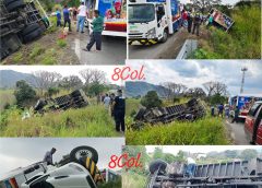 Se registra salida de carretera con volcadura de camión cargado de jugos y bebidas en el ramal de salida de la autopista a la Federal.