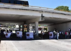 Provocan segundo bloqueo en la búsqueda del joven Erick Hernández Cruz, en Nogales, Veracruz.
