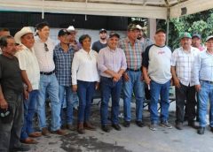 Productores de Caña de Azúcar, bloquean bodegas a ingenios que incumplen con cuotas de exportación.