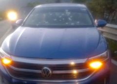 Ataque armado en Acultzingo deja vehículo rafagueado y provoca intensa movilización policiaca.