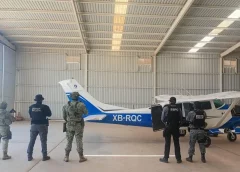 Fuerzas federales aseguran aeronave con dr#g4 en Baja California.