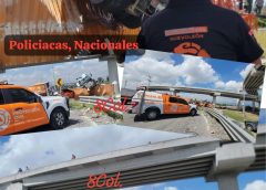Tráiler cae de puente vehicular en Nuevo León; conductor salva la vida milagrosamente