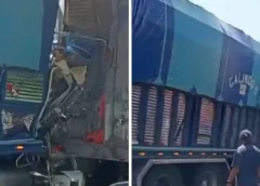 Reportan choque en autopista La Tinaja–Cosamaloapan; con saldo de un conductor prensado.