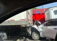 Reportan aparatoso choque múltiple en la autopista La Tinaja – Veracruz, con dirección al municipio porteño.