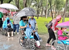 Por mala atención médica del IMSS hacen manifestación adultos mayores; afectaron en ‘lo que más les hace falta’.