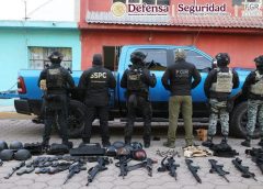 Durante Operativo y ejecución de ordenes de cateo capturan al alcalde de Esperanza Puebla y aseguran armas de grueso calibre.